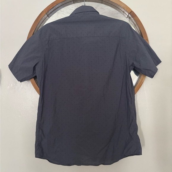 Travis Mathew Blue Button Down Short Sleeve Shirt Size Small - Picture 5 of 5